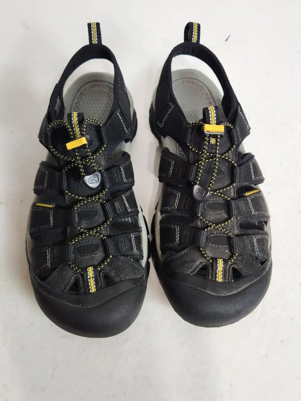 KEEN Newport H2 Sandals Black Style 1001907 Men Size 10.5 Preowned excellent